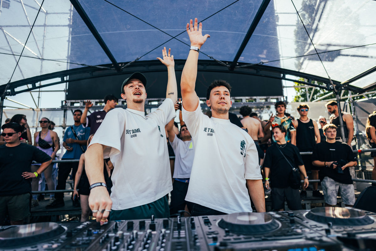 Loading... just a sec